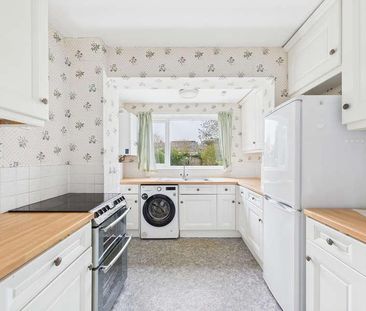 Place Farm Way, Monks Risborough, Buckinghamshire, HP27 - Photo 3