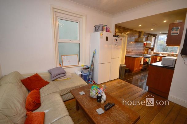 5 bedroom detached house to rent - Photo 1