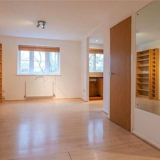 Muirfield Close, Reading, Berkshire, RG1 - Photo 1