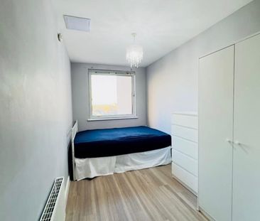 Room in a Shared House, Thames View, IG1 - Photo 3