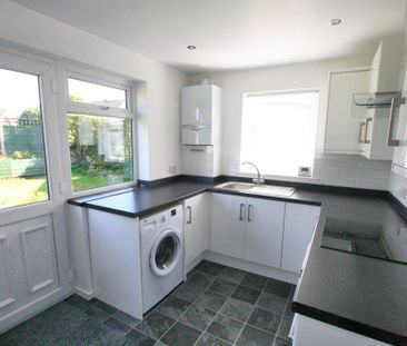 2 bedroom semi-detached house to rent - Photo 4