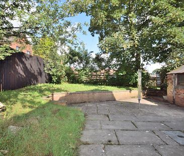 2 bedroom end of terrace house to rent - Photo 1