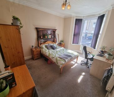 6 Bed Student Accommodation - Photo 6