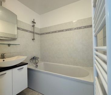Location Appartement 2 pièces 45m² - Photo 2