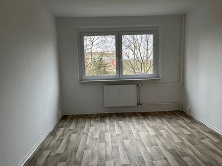 Sanierte 3 Raum-Wohnung mit Balkon und Badewanne - Photo 5