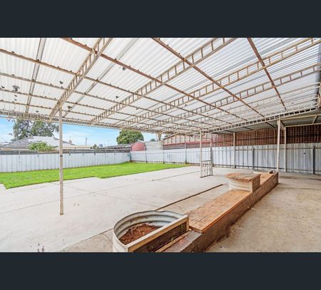 36 Wonganella Drive, Keilor East, Vic 3033 - Photo 4