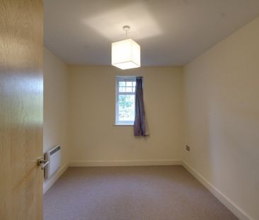 Knighton Park Road, Leicester - Photo 6