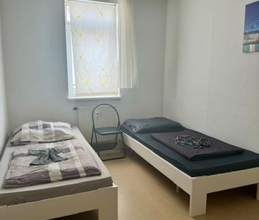 Geräumige Etagenwohnung sucht neue Mieter! - Photo 2