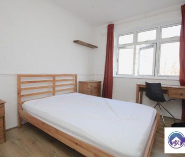 1 Bedroom Room in Flat Share To Rent - Photo 2