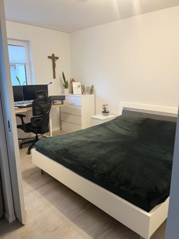 Hochwertige 2-Zimmerwohnung mit Terrasse, Gartenanteil und optimaler Gebäudetechnik in verkehrsgünstiger Lage! - Photo 2