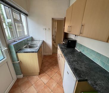 Chaucer Street, Lawrence Street - P1937 - Photo 5