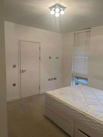 3 bedroom flat to rent - Photo 5