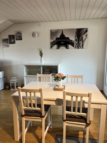 APPARTEMENT 21/2 PIÈCES MANSARDÉ À BERNE - BÜMPLIZ, MEUBLÉ, TEMPORAIRE - Foto 3