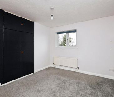 3 bedroom detached house to rent - Photo 2