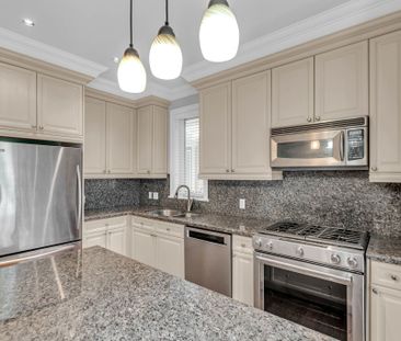For Lease - 108 Manorhill Private, Alta Vista and Area, Ontario - Photo 2