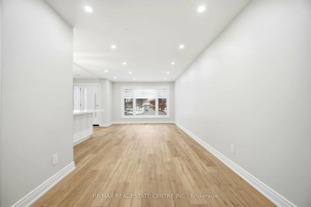 830 Embassy Avenue #Main Floor - Photo 2