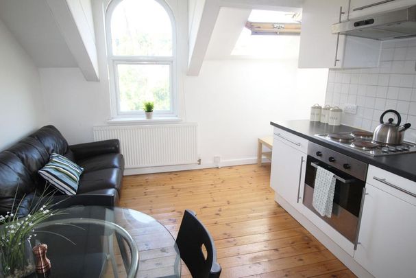 2 bedroom flat to rent - Photo 1