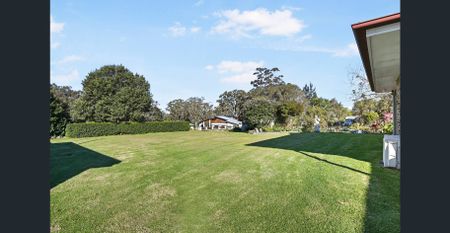 Large Family Home in Preston - Photo 4