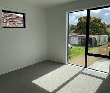 4/43 Yeovil Road, Te Atatu Peninsula - Photo 3