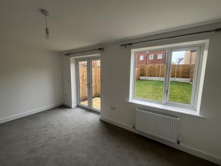 3 bedroom semi-detached house to rent - Photo 2