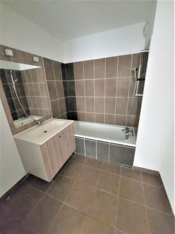 Location Appartement 2 pièces 43m² ST ORENS DE GAMEVILLE 31650 - Photo 5