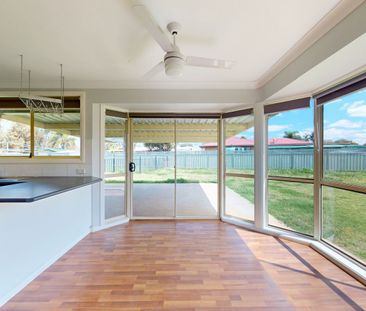 Family Home in a Quiet Cul-de-sac - Photo 3