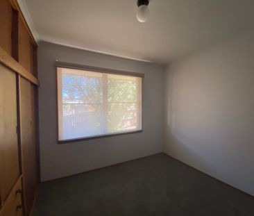 FAMILY HOME IN THE WEST - Photo 2