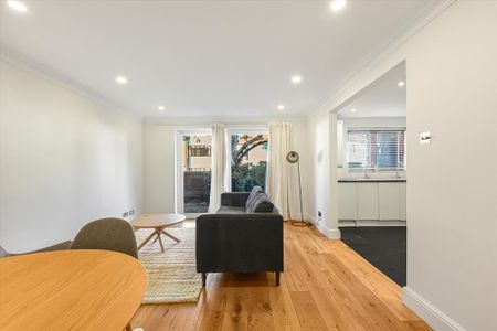 3 bedroom flat to rent - Photo 5