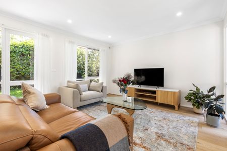 60 Anderson Road, Hawthorn East VIC 3123 - House For Rent | Domain - Photo 2