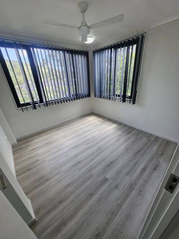 Modern Two Bed Two Bathroom Unit in Mount Gravatt East - Photo 2