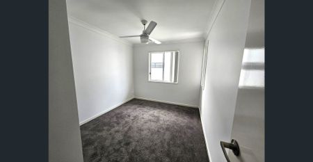 Recently Renovated 4-Bedroom Duplex Homes for Rent – Modern Living in Coomera - Photo 3
