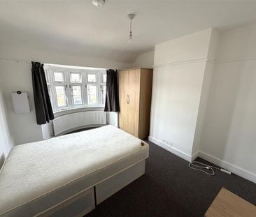 4 bedroom terraced house to rent - Photo 1