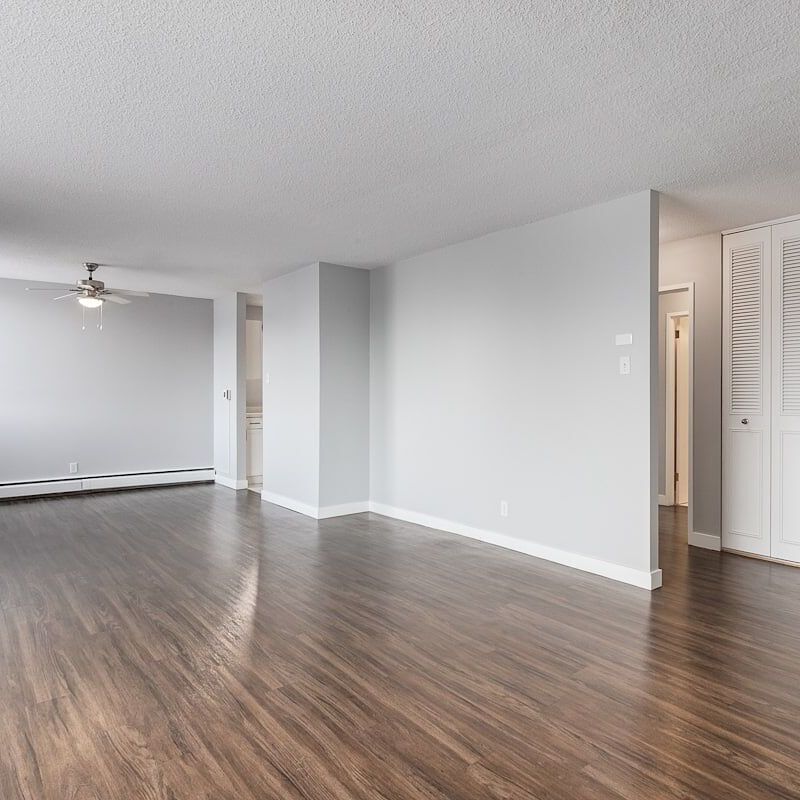 2105 90th Ave SW, Calgary - Photo 1