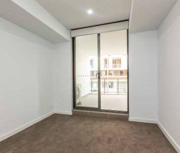 Stylish & Luxurious - Photo 3