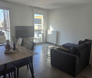 Location Appartement 3 pièces 65m² DECINES CHARPIEU 69150 - Photo 1