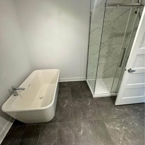 Grand 5 1/2 à louer à GRANBY - Photo 2