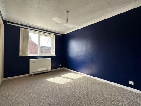 2 bed upper flat to rent in NE32 - Photo 3