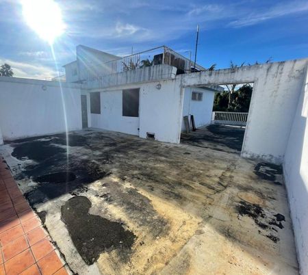 Location Appartement 5 pièces 132m² LE TAMPON 97430 - Photo 5