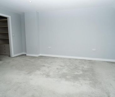 4 bedroom terraced house to rent - Photo 3
