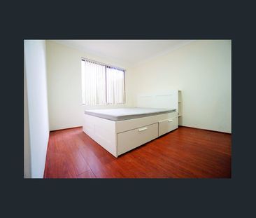 Good sized lounge and 2 bedrooms - Photo 3