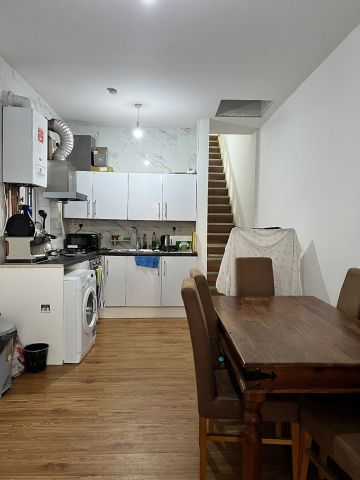 Room in a Shared House, Refurbished Mmu Uom Piccadilly Stat, M12 - Photo 4