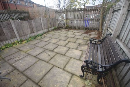 Chorlton Road, Hulme, Manchester. M15 4AU. - Photo 3