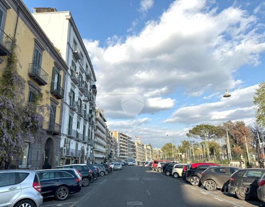 MULTILOCALE A NAPOLI - Photo 1