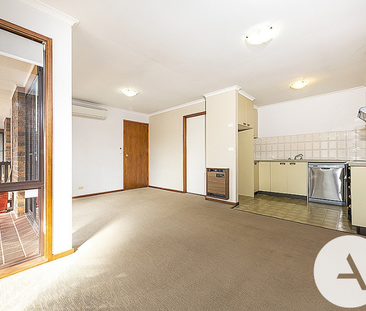 27 Rowe Pl, Phillip ACT 2606 - Townhouse For Rent | Domain - Photo 1