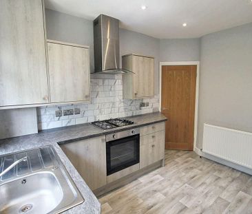 2 bed upper flat to rent in NE3 - Photo 4