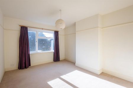 4 bedroom semi-detached house to rent - Photo 4