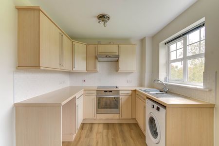 2 bed apartment to rent in Ash Drive, Birmingham, B31 - Photo 5