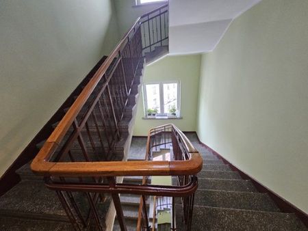 Świetna lokalizacja- Wiejska 2 - Zdjęcie 5