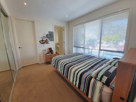 7B McBean Street, Clayton VIC 3168 - Townhouse For Rent | Domain - Photo 2