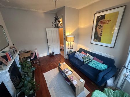 2 Bed Flat, Brixton, SW2 - Photo 2